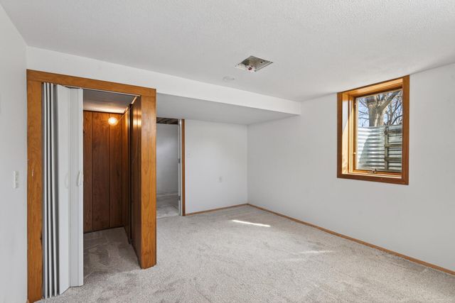 1923 Vale Avenue NW, Elk River, MN 55330