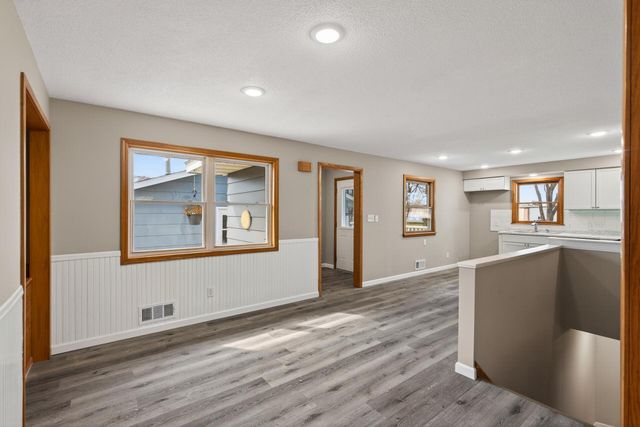 1923 Vale Avenue NW, Elk River, MN 55330