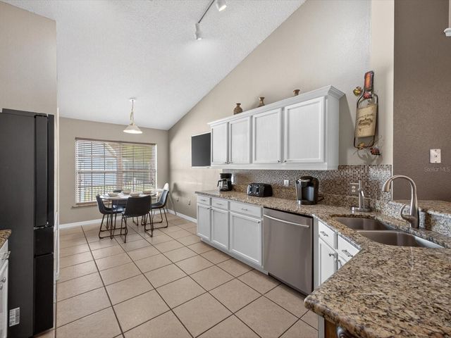 344 LAKE SHORE PARKWAY, Davenport, FL 33896