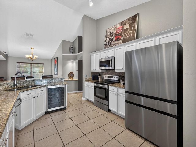 344 LAKE SHORE PARKWAY, Davenport, FL 33896