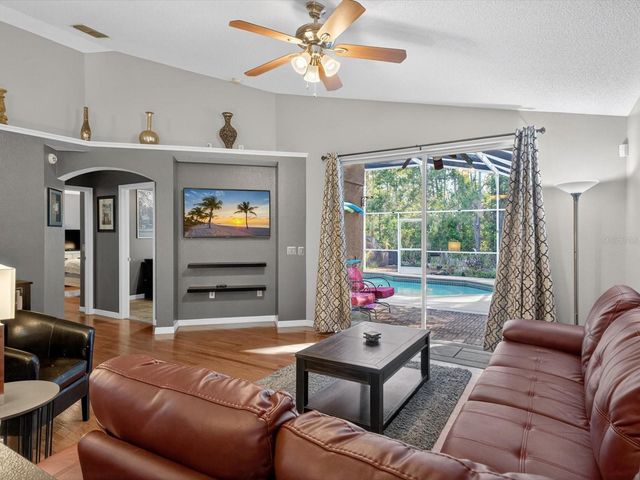 344 LAKE SHORE PARKWAY, Davenport, FL 33896