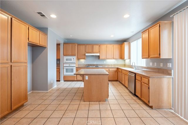 12569 Mesa View Drive, Victorville, CA 92392