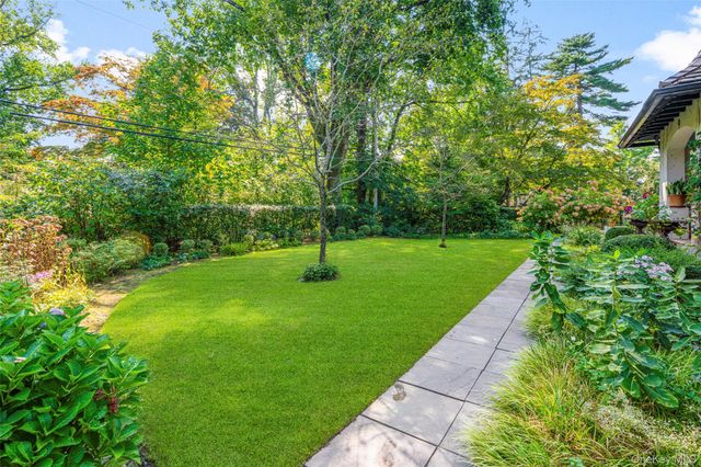 9 Forest Place, New Rochelle, NY 10804
