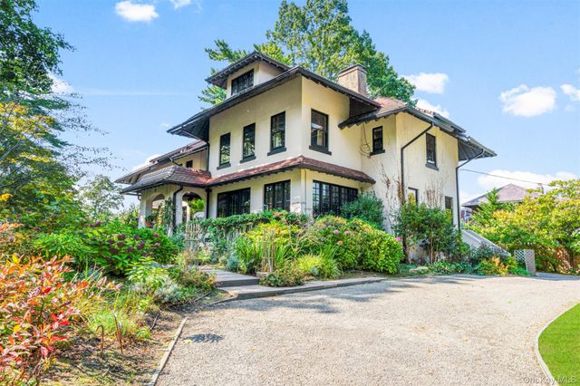 9 Forest Place, New Rochelle, NY 10804