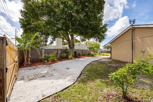 12481 REGENCY AVENUE, Seminole, FL 33772