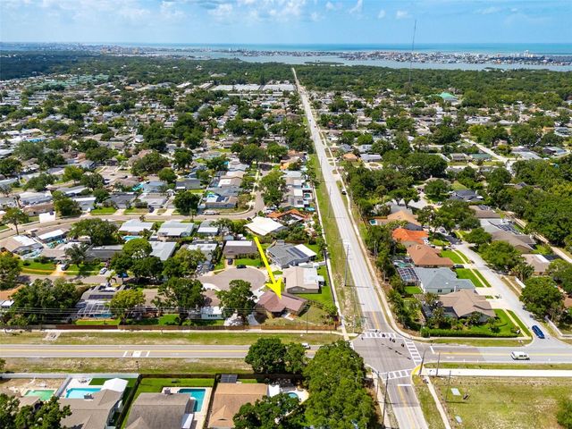 12481 REGENCY AVENUE, Seminole, FL 33772