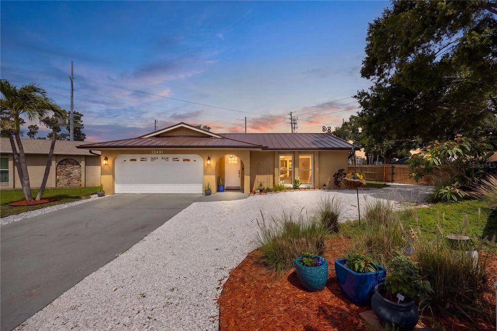 12481 REGENCY AVENUE, Seminole, FL 33772