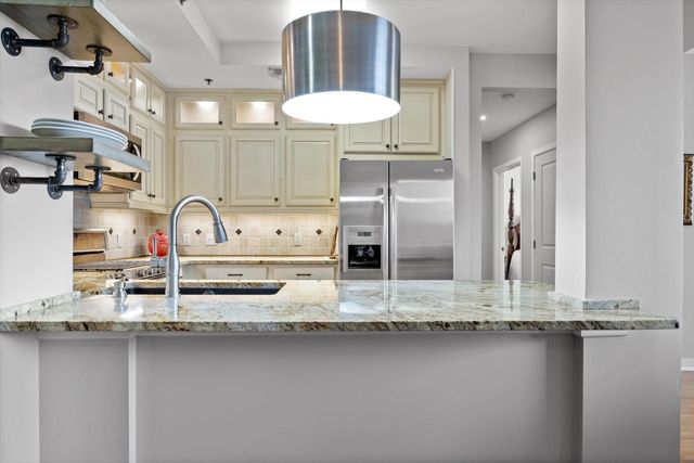 200 Manufacturers Rd Apt 203, Chattanooga, TN 37405