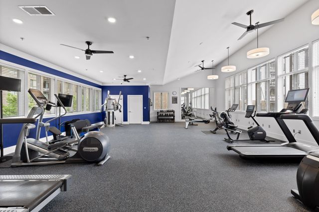 200 Manufacturers Rd Apt 203, Chattanooga, TN 37405