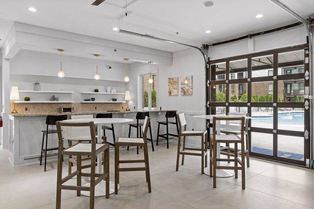 200 Manufacturers Rd Apt 203, Chattanooga, TN 37405