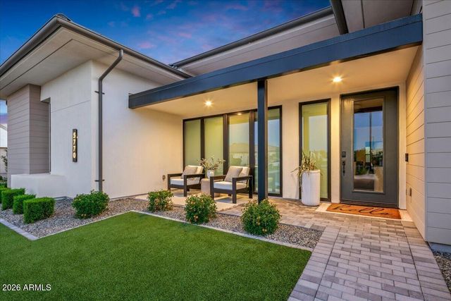 5770 S LOBACK Lane, Gilbert, AZ 85298