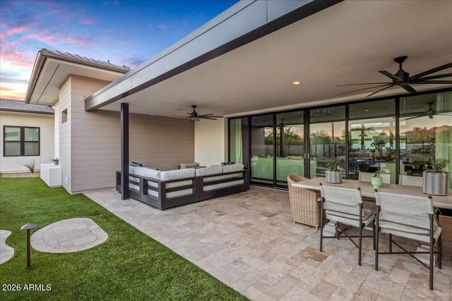 5770 S LOBACK Lane, Gilbert, AZ 85298