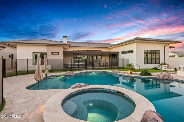 5770 S LOBACK Lane, Gilbert, AZ 85298