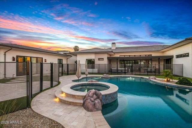 5770 S LOBACK Lane, Gilbert, AZ 85298