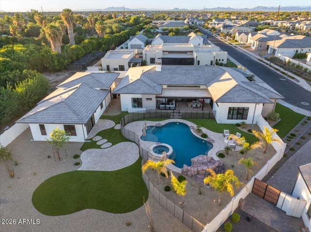 5770 S LOBACK Lane, Gilbert, AZ 85298