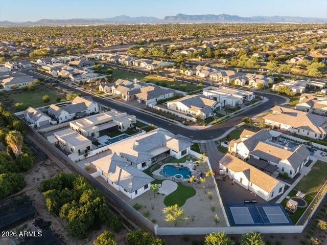 5770 S LOBACK Lane, Gilbert, AZ 85298