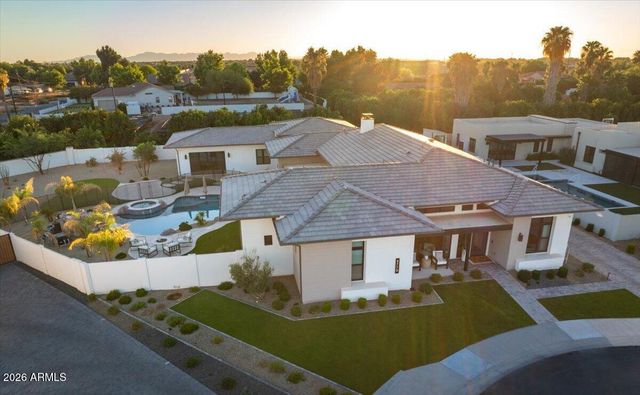 5770 S LOBACK Lane, Gilbert, AZ 85298