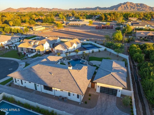5770 S LOBACK Lane, Gilbert, AZ 85298
