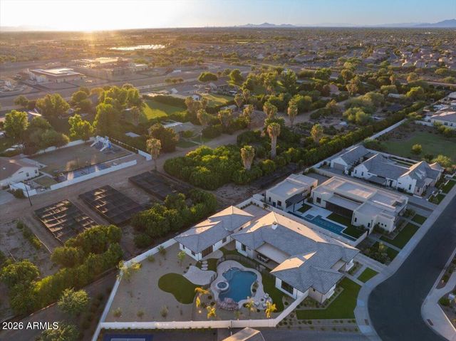 5770 S LOBACK Lane, Gilbert, AZ 85298