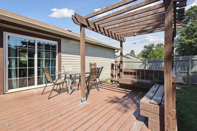 3201 Buckingham Drive, Johnson City, TN 37604