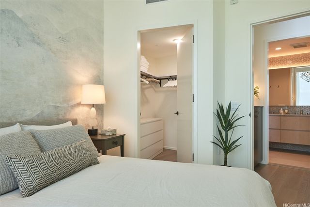 1000 Auahi Street PH 4113, Honolulu, HI 96814