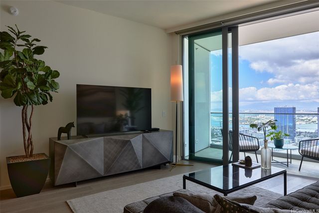 1000 Auahi Street PH 4113, Honolulu, HI 96814