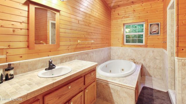 865 Ewing Rd, Spring City, TN 37381