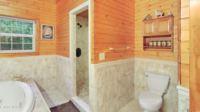 865 Ewing Rd, Spring City, TN 37381