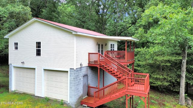 865 Ewing Rd, Spring City, TN 37381
