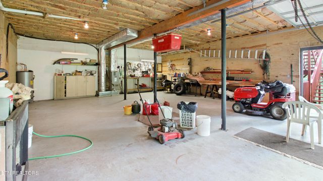 865 Ewing Rd, Spring City, TN 37381