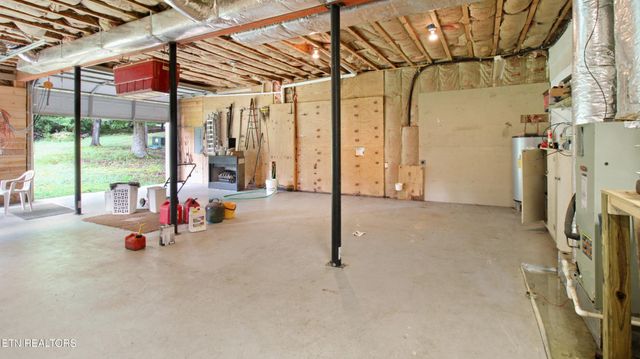 865 Ewing Rd, Spring City, TN 37381