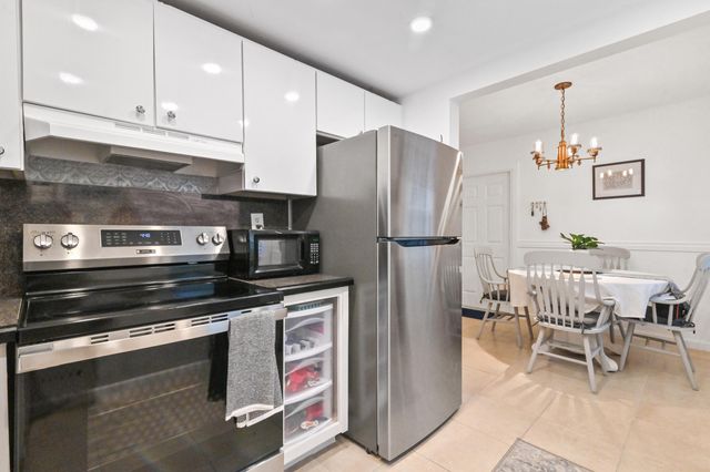 389 Capri, Delray Beach, FL 33484