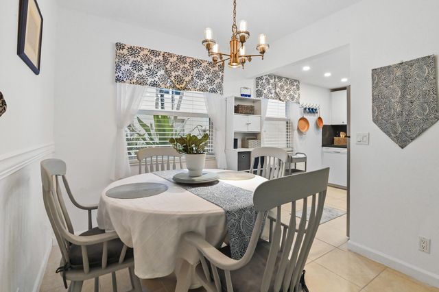 389 Capri, Delray Beach, FL 33484