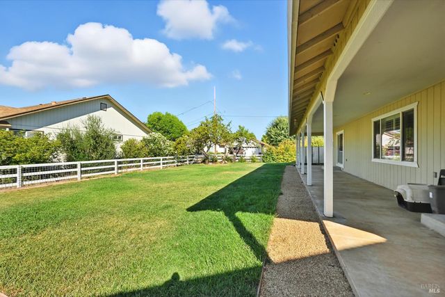 18642 Spyglass Rd, Hidden Valley Lake, CA 95467