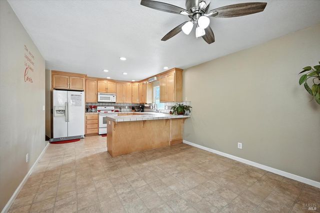 18642 Spyglass Rd, Hidden Valley Lake, CA 95467