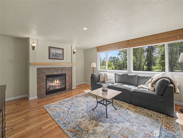 39428 200th Avenue SE, Auburn, WA 98092