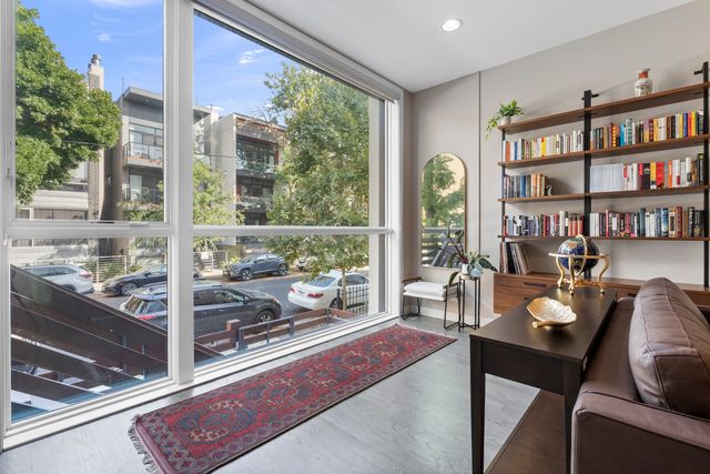 878 N Marshfield Avenue 1, Chicago, IL 60622