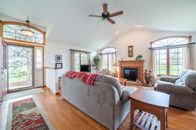 471 Linden Circle, Beecher, IL 60401