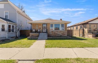 3819 W 83rd Place, Chicago, IL 60652