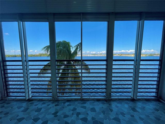 1175 NE Miami Gardens Drive 405, Miami, FL 33179