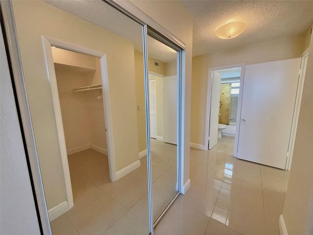 1175 NE Miami Gardens Drive 405, Miami, FL 33179