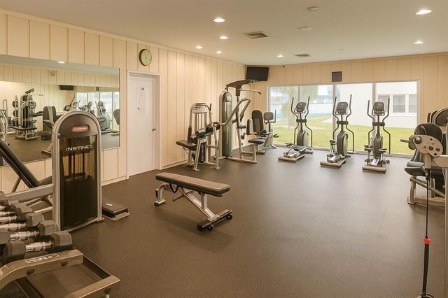 1175 NE Miami Gardens Drive 405, Miami, FL 33179