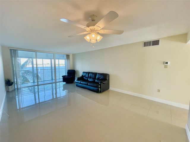 1175 NE Miami Gardens Drive 405, Miami, FL 33179