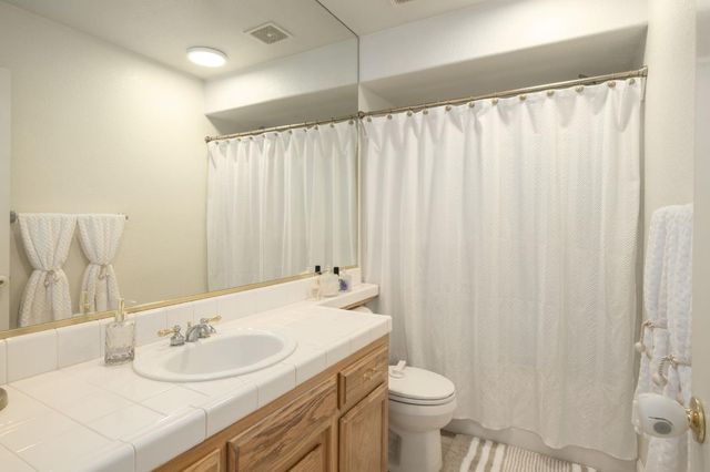 1746 E Chelsea Drive, Fresno, CA 93720