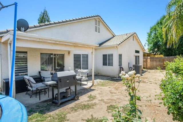 1746 E Chelsea Drive, Fresno, CA 93720