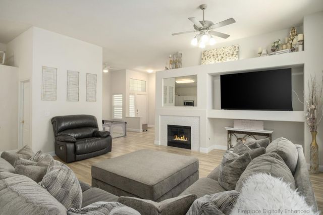 1746 E Chelsea Drive, Fresno, CA 93720