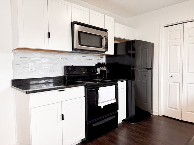 3209 S Senseney Cir, Clarksville, TN 37042