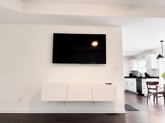 3209 S Senseney Cir, Clarksville, TN 37042