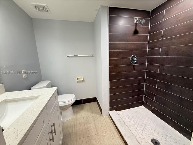 4885 Lake Arjaro Drive 4869, West Palm Beach, FL 33407