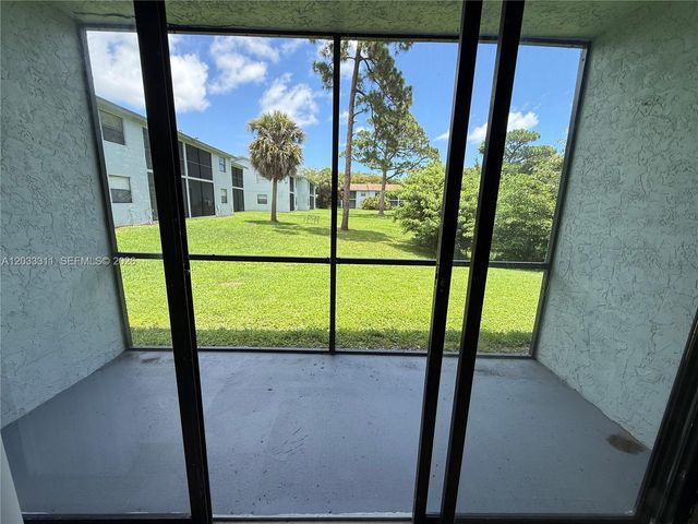 4885 Lake Arjaro Drive 4869, West Palm Beach, FL 33407